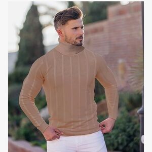 Men's White Lightweight Turtleneck SWEATER. Size XXL. New!